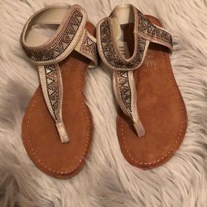 NEVER WORN BOUTIQUE SANDALS